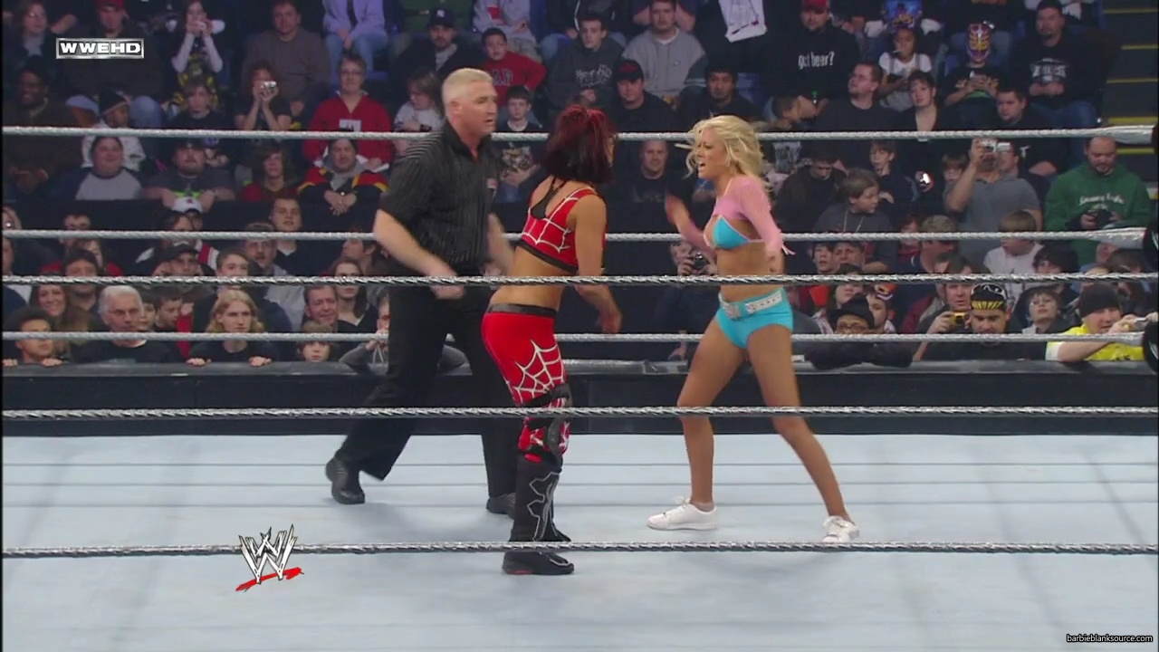 WWE_ECW_01_29_08_Kelly_vs_Victoria_mp41070.jpg