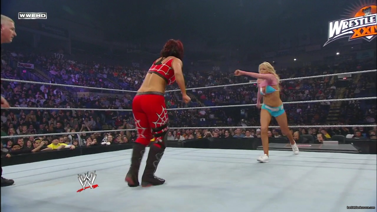 WWE_ECW_01_29_08_Kelly_vs_Victoria_mp41076.jpg