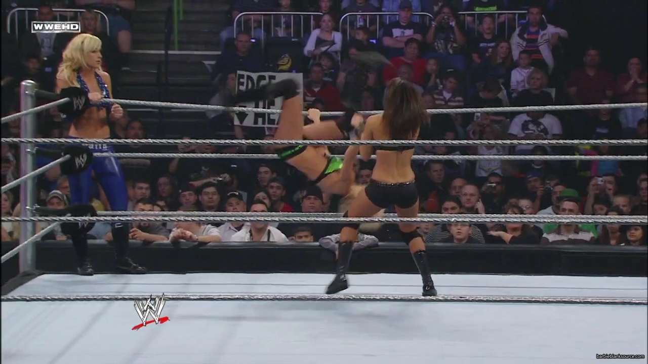 WWE_ECW_02_05_08_Kelly_Michelle_vs_Layla_Victoria_mp41329.jpg