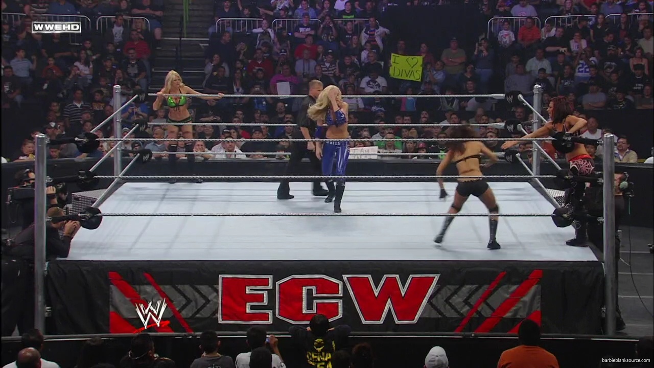 WWE_ECW_02_05_08_Kelly_Michelle_vs_Layla_Victoria_mp41362.jpg