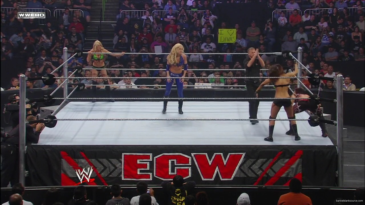 WWE_ECW_02_05_08_Kelly_Michelle_vs_Layla_Victoria_mp41364.jpg