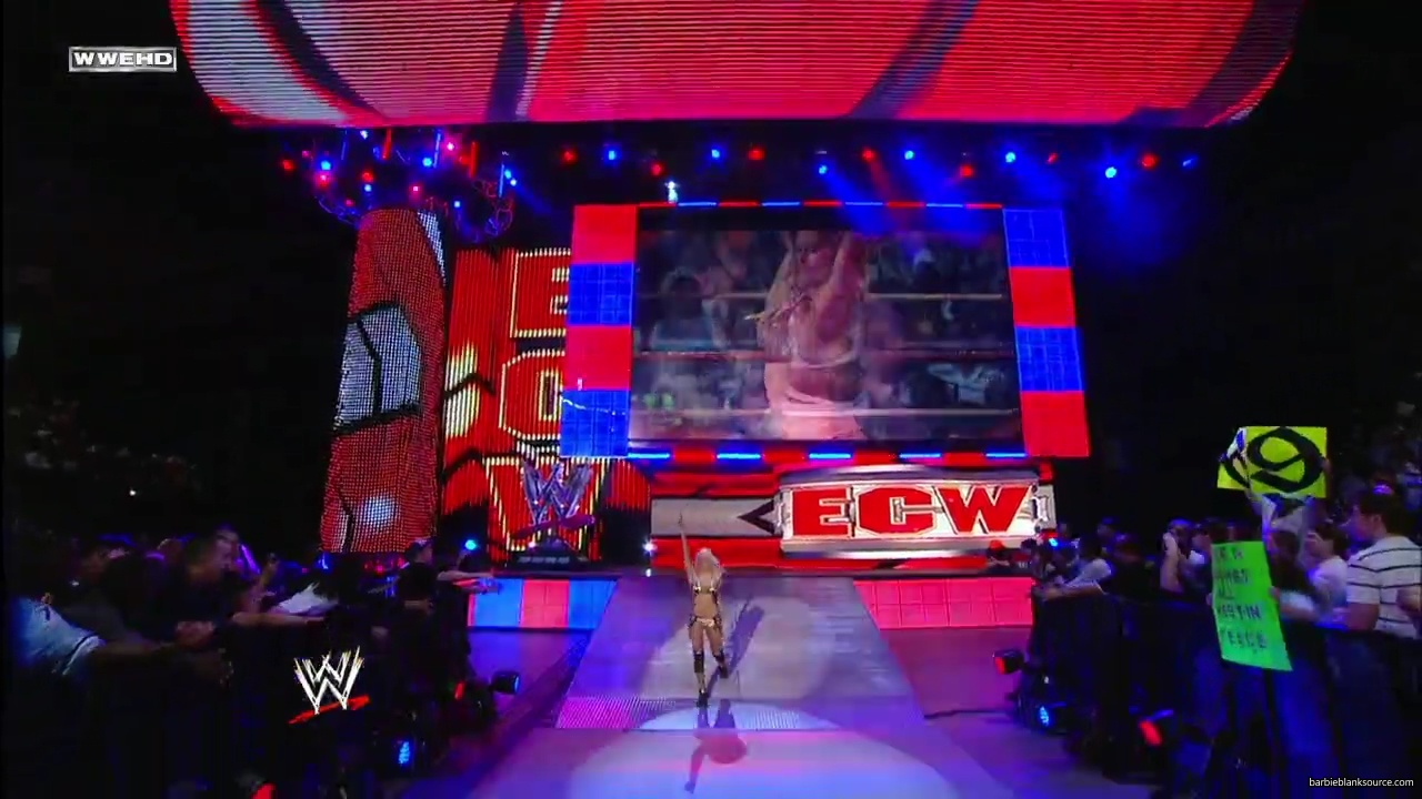 WWE_ECW_02_26_08_Kelly_Kofi_vs_Layla_Santino_mp41977.jpg