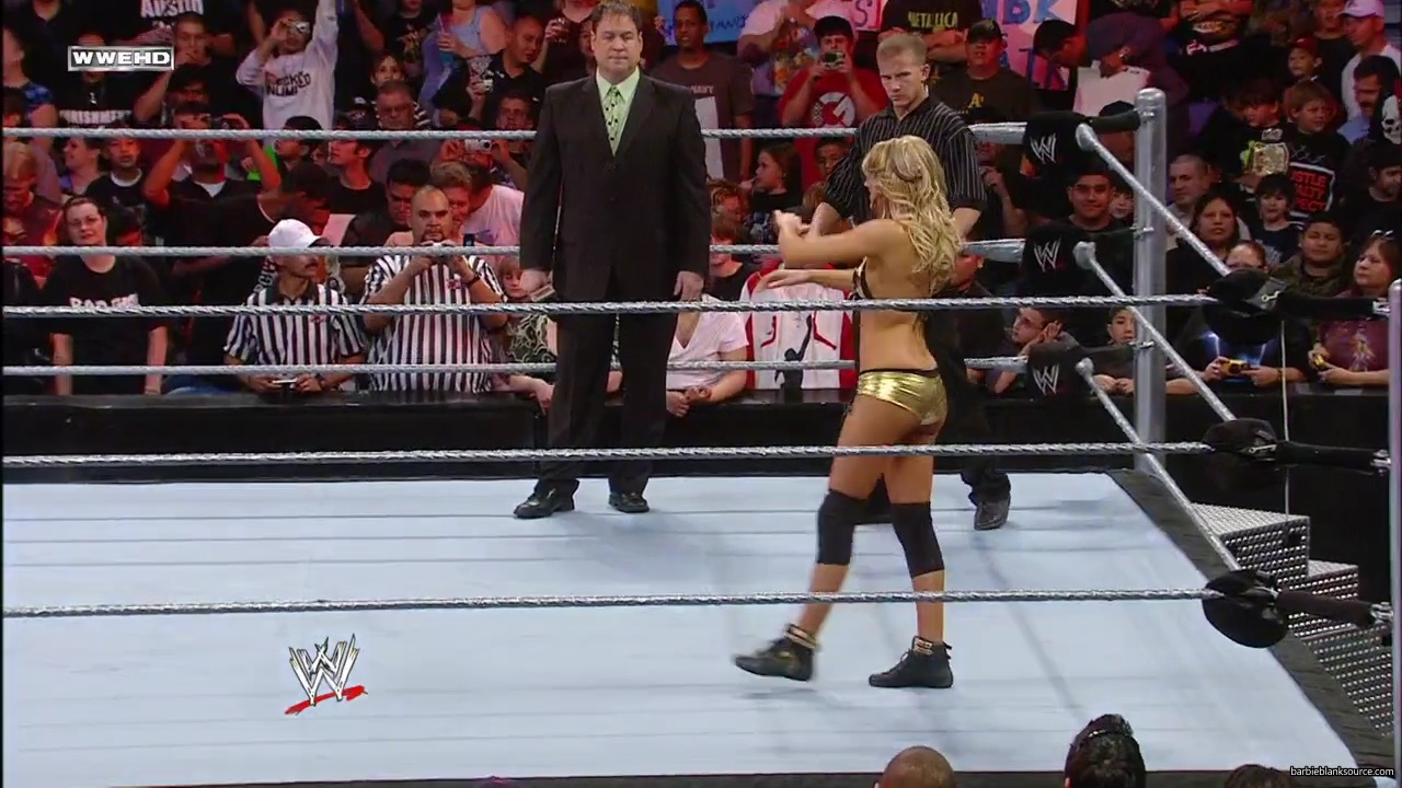 WWE_ECW_02_26_08_Kelly_Kofi_vs_Layla_Santino_mp42001.jpg