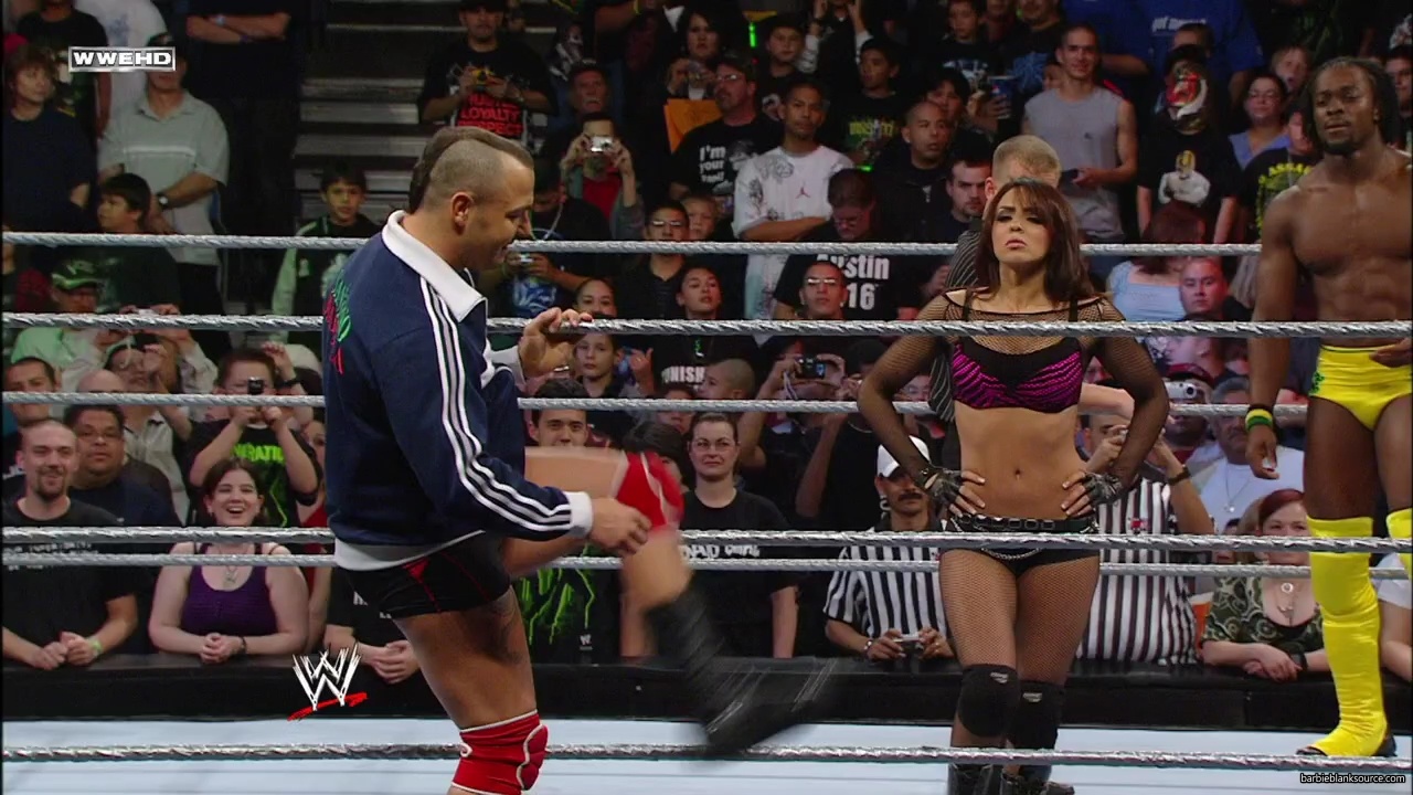 WWE_ECW_02_26_08_Kelly_Kofi_vs_Layla_Santino_mp42123.jpg