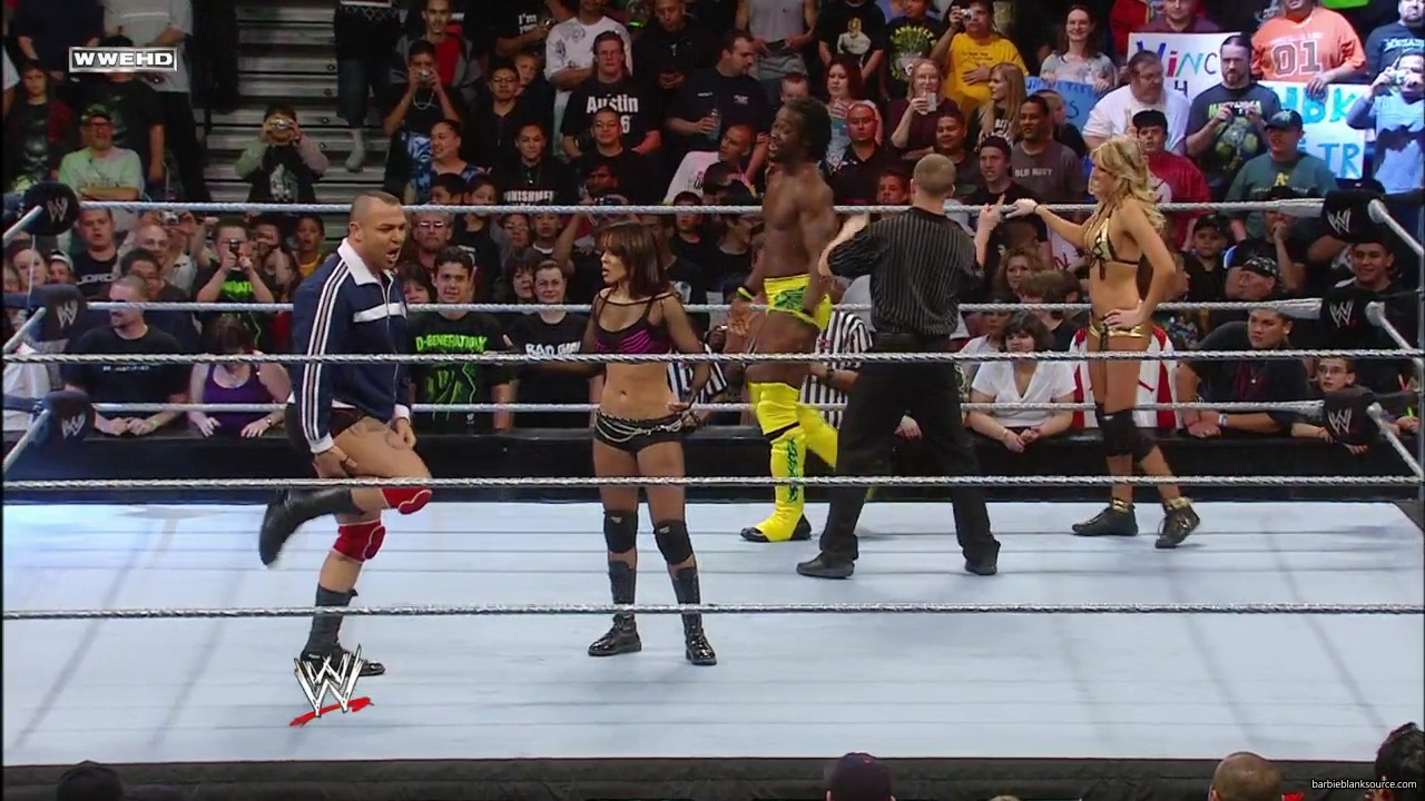 WWE_ECW_02_26_08_Kelly_Kofi_vs_Layla_Santino_mp42133.jpg