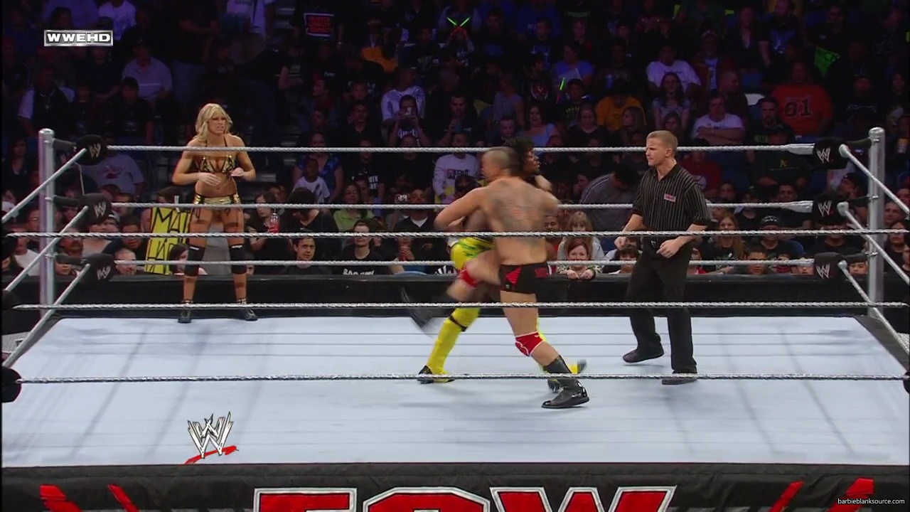 WWE_ECW_02_26_08_Kelly_Kofi_vs_Layla_Santino_mp42212.jpg