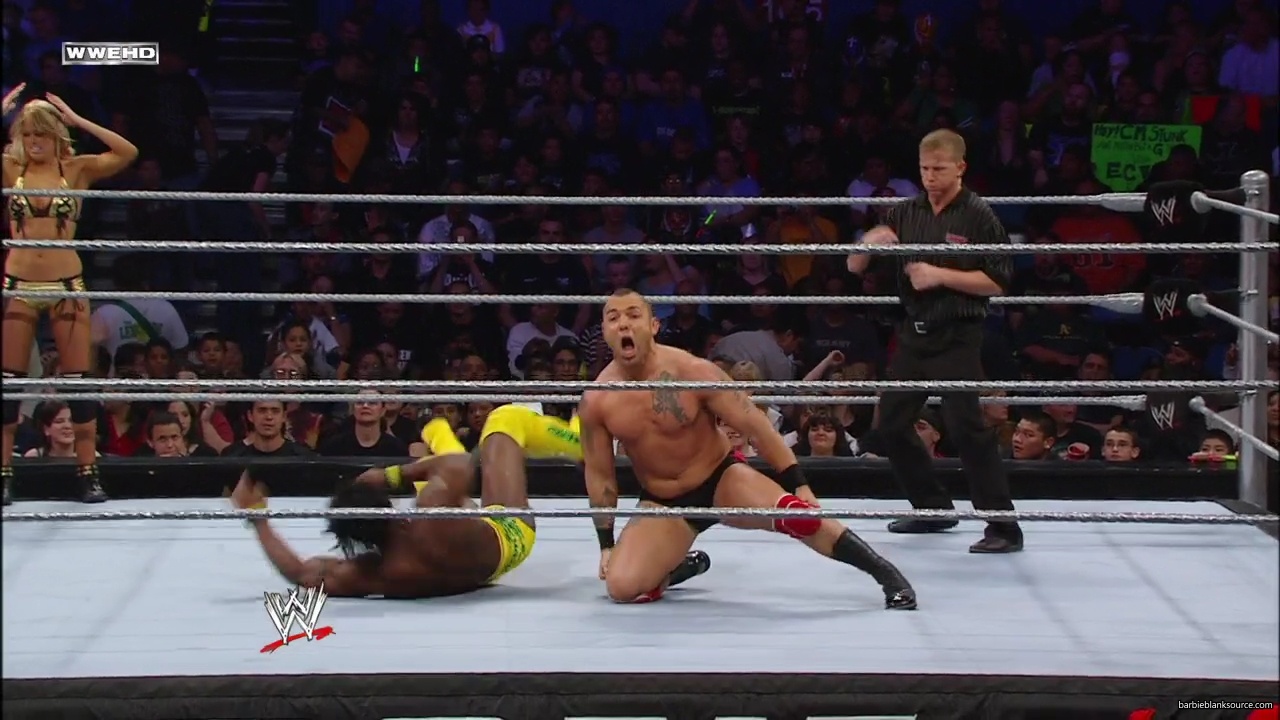 WWE_ECW_02_26_08_Kelly_Kofi_vs_Layla_Santino_mp42233.jpg