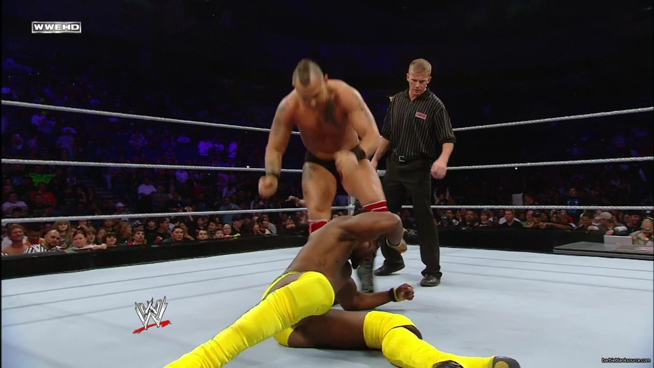 WWE_ECW_02_26_08_Kelly_Kofi_vs_Layla_Santino_mp42241.jpg