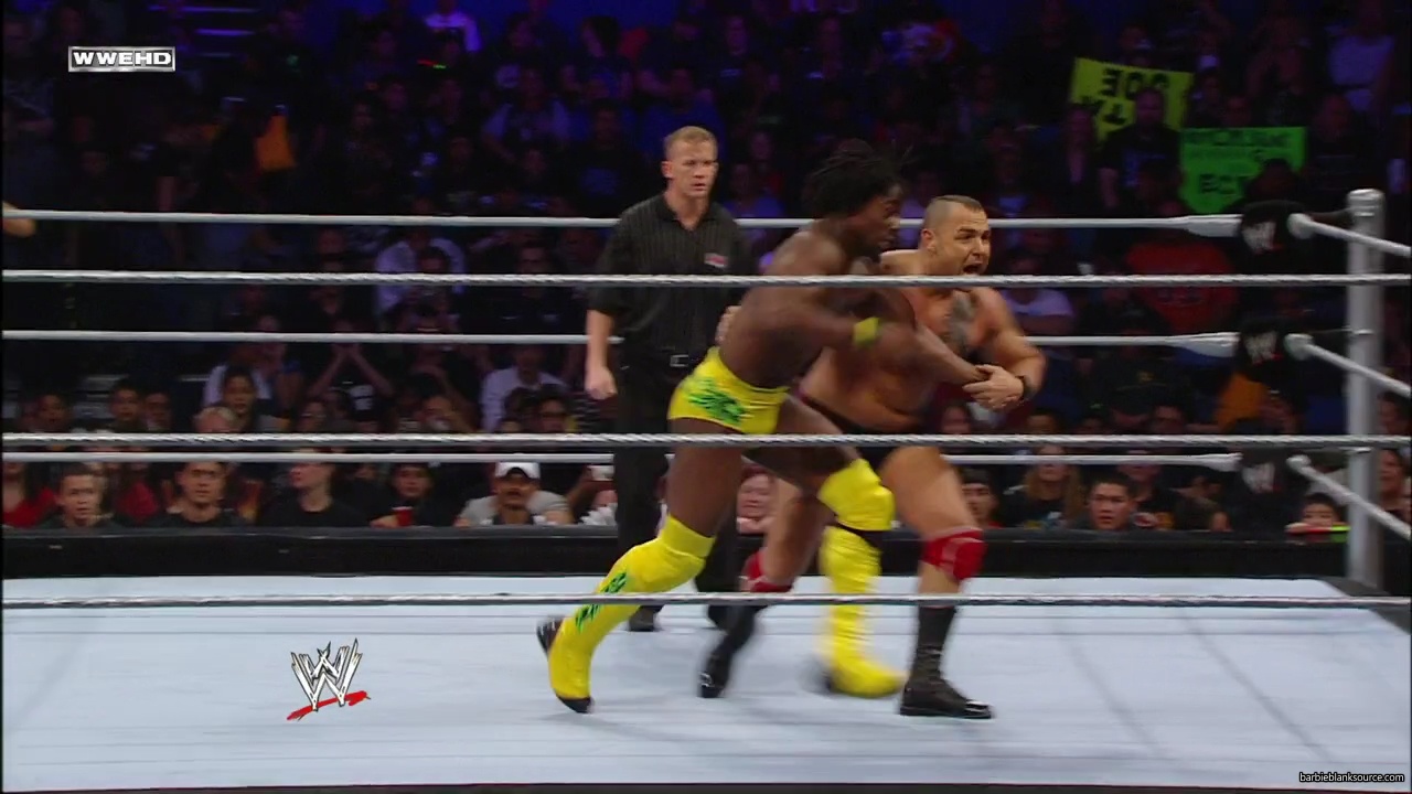 WWE_ECW_02_26_08_Kelly_Kofi_vs_Layla_Santino_mp42245.jpg