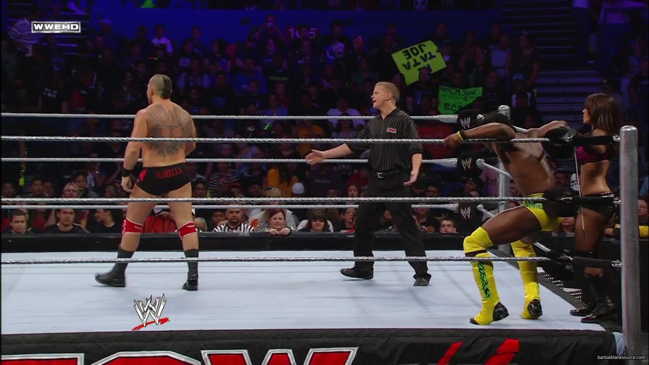 WWE_ECW_02_26_08_Kelly_Kofi_vs_Layla_Santino_mp42247.jpg