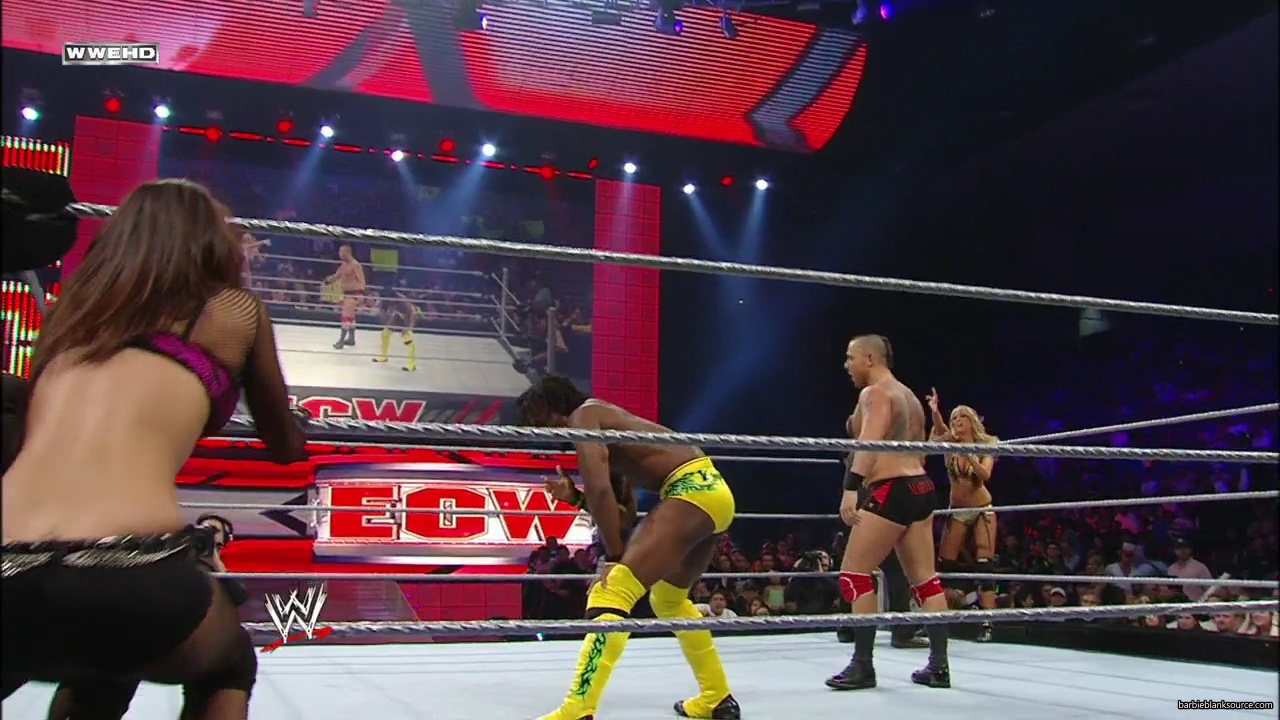 WWE_ECW_02_26_08_Kelly_Kofi_vs_Layla_Santino_mp42256.jpg