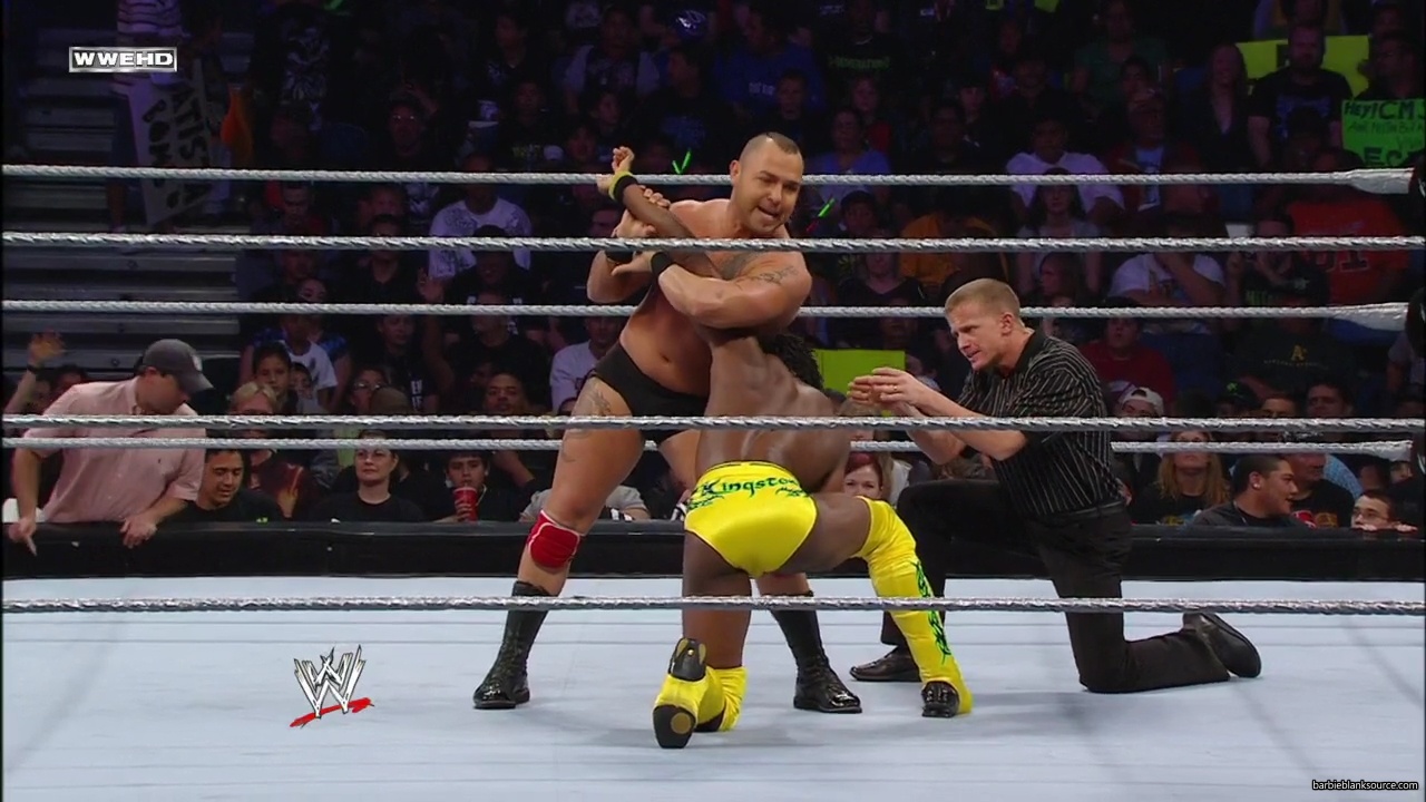 WWE_ECW_02_26_08_Kelly_Kofi_vs_Layla_Santino_mp42274.jpg