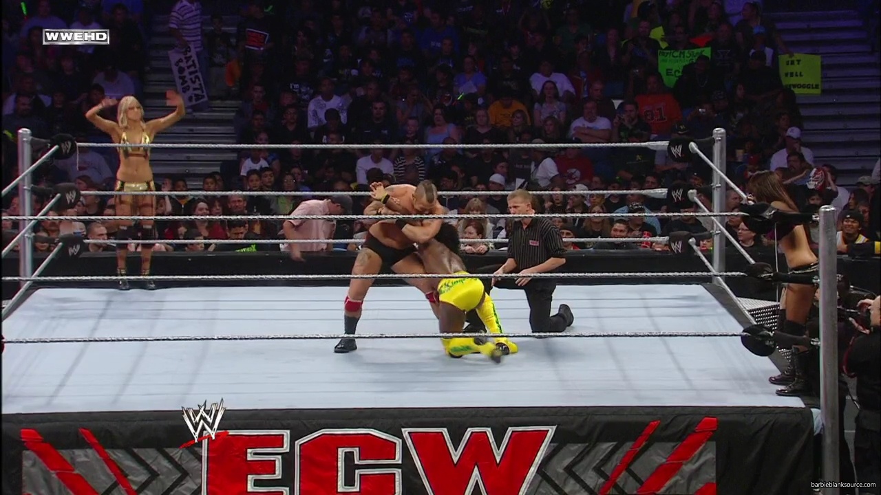 WWE_ECW_02_26_08_Kelly_Kofi_vs_Layla_Santino_mp42278.jpg