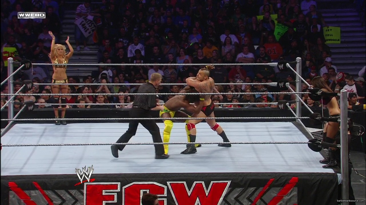 WWE_ECW_02_26_08_Kelly_Kofi_vs_Layla_Santino_mp42283.jpg