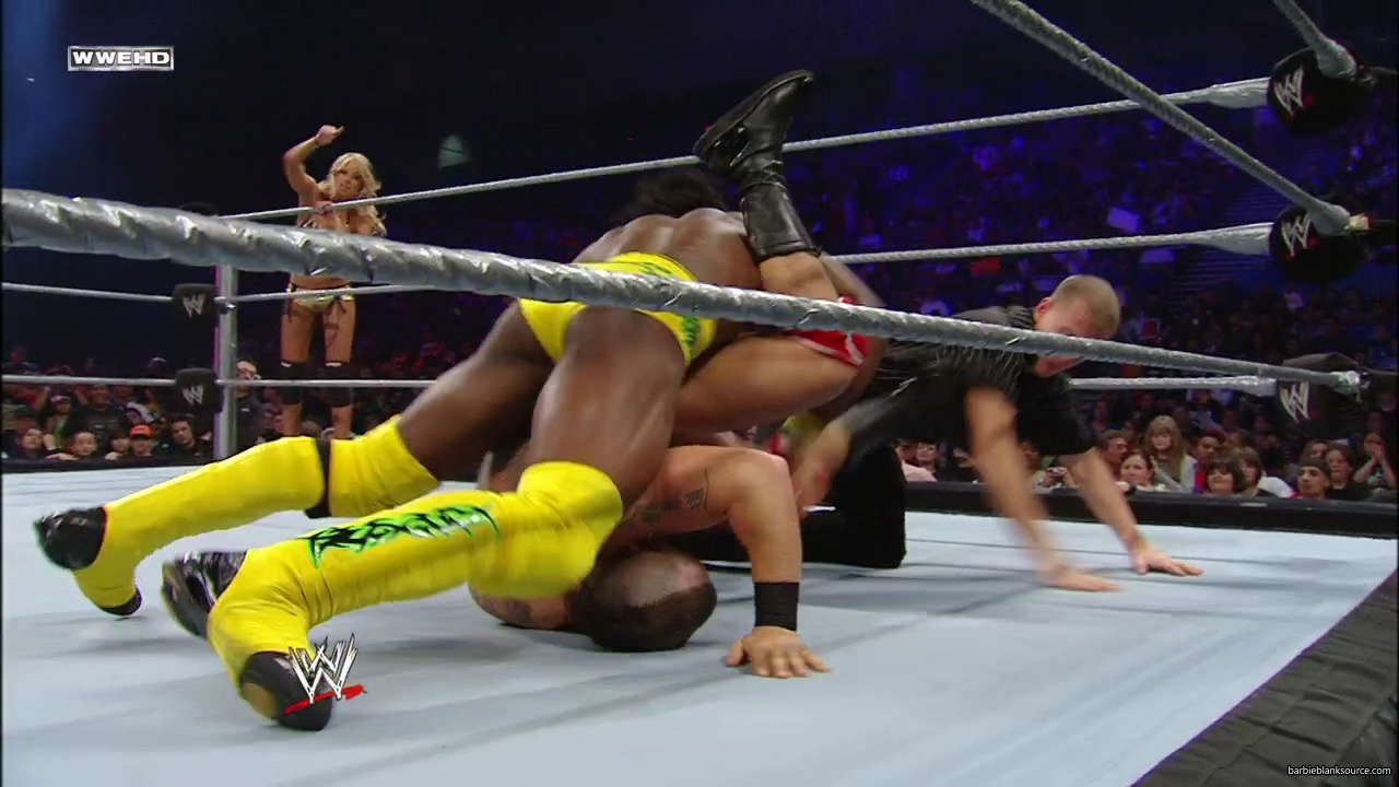 WWE_ECW_02_26_08_Kelly_Kofi_vs_Layla_Santino_mp42289.jpg