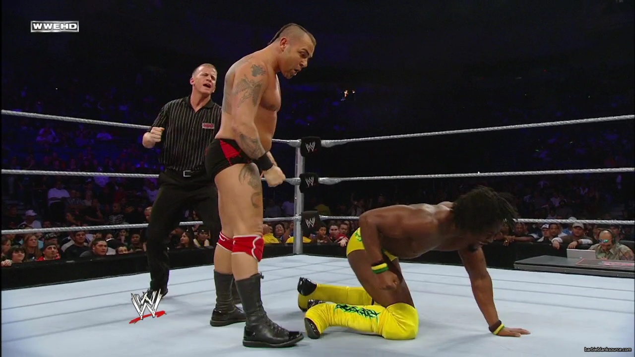 WWE_ECW_02_26_08_Kelly_Kofi_vs_Layla_Santino_mp42295.jpg