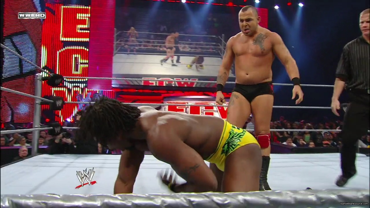 WWE_ECW_02_26_08_Kelly_Kofi_vs_Layla_Santino_mp42299.jpg