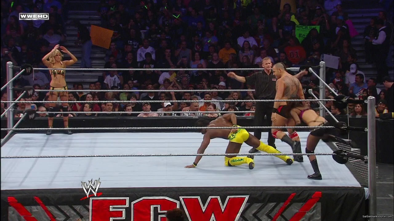 WWE_ECW_02_26_08_Kelly_Kofi_vs_Layla_Santino_mp42315.jpg