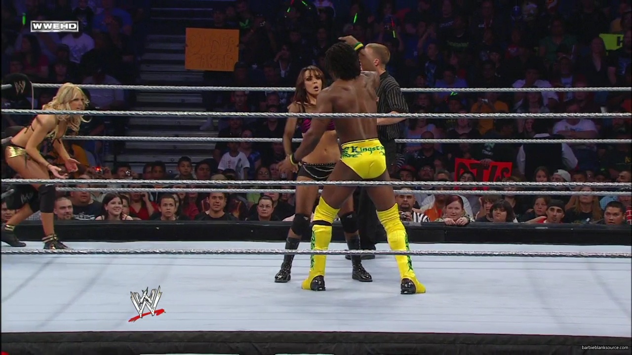 WWE_ECW_02_26_08_Kelly_Kofi_vs_Layla_Santino_mp42335.jpg