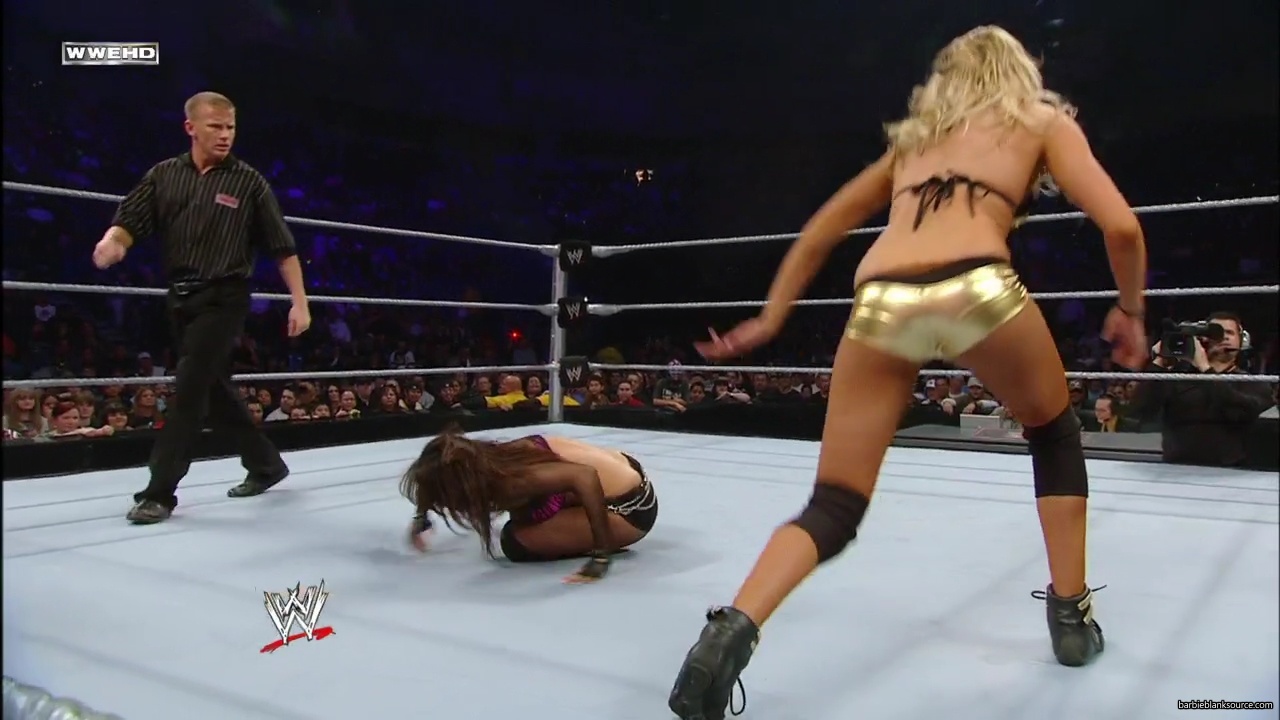 WWE_ECW_02_26_08_Kelly_Kofi_vs_Layla_Santino_mp42344.jpg
