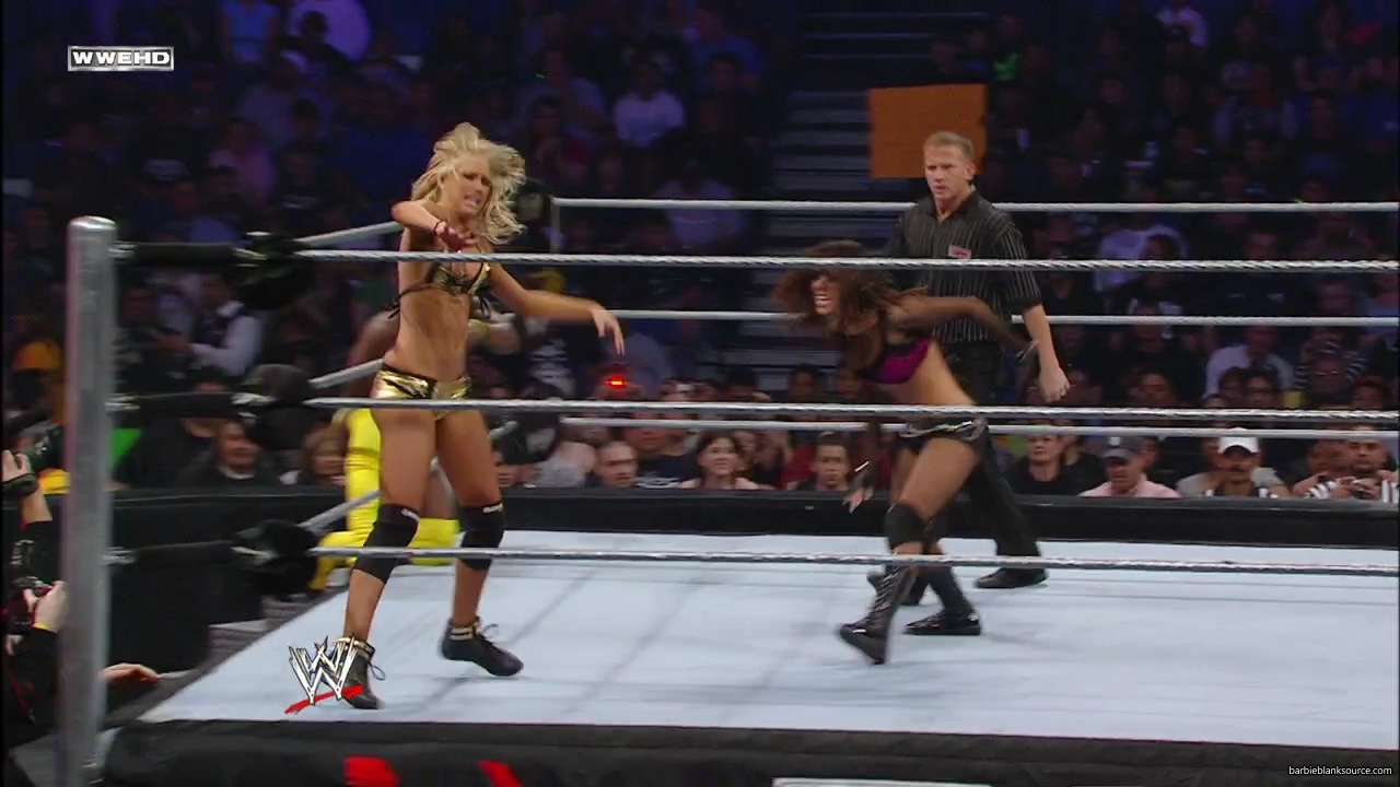 WWE_ECW_02_26_08_Kelly_Kofi_vs_Layla_Santino_mp42351.jpg