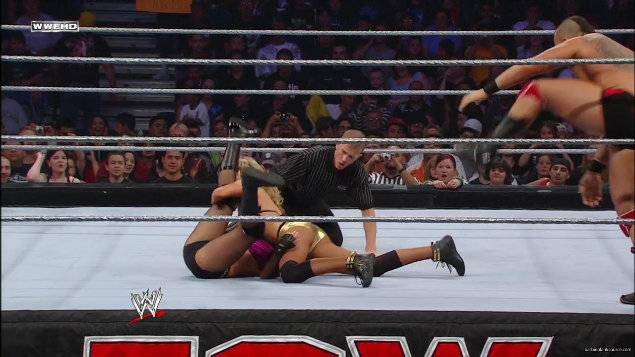 WWE_ECW_02_26_08_Kelly_Kofi_vs_Layla_Santino_mp42359.jpg