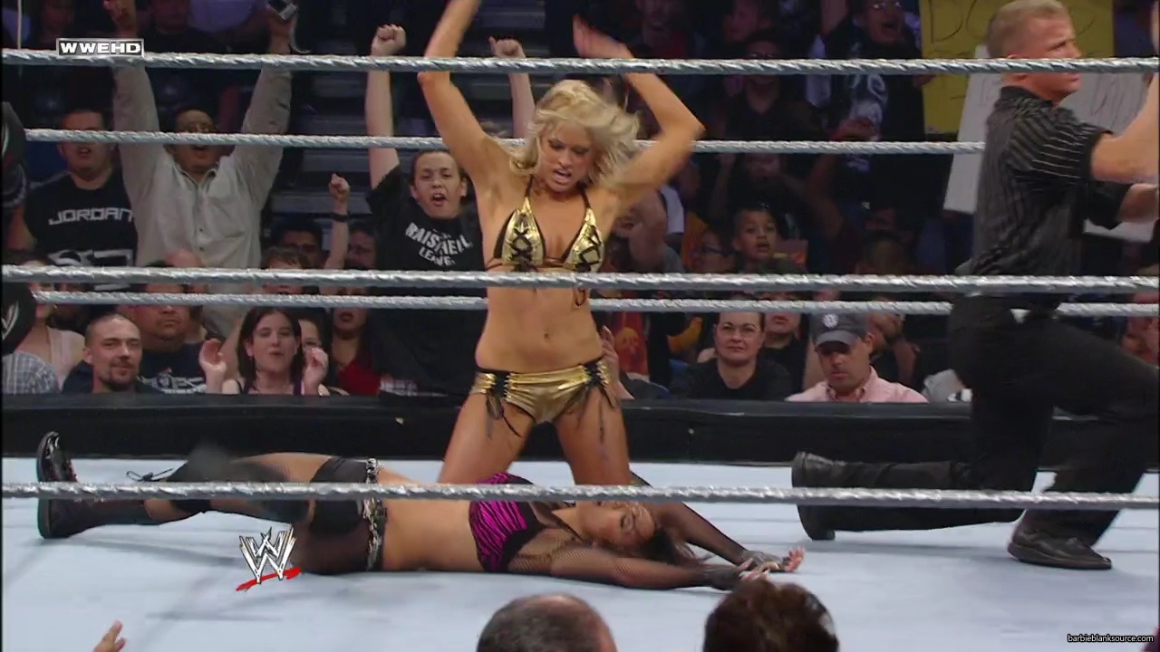 WWE_ECW_02_26_08_Kelly_Kofi_vs_Layla_Santino_mp42378.jpg
