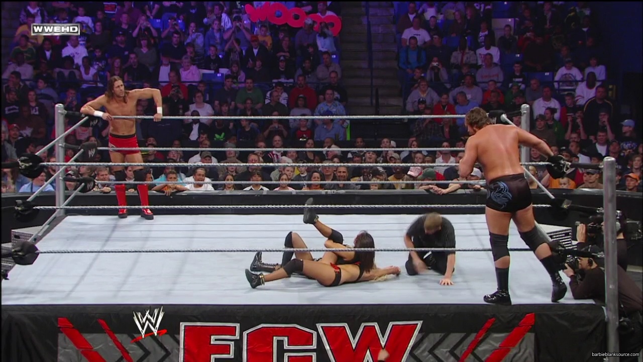 WWE_ECW_03_25_08_Kelly_Richards_vs_Knox_Layla_mp42780.jpg