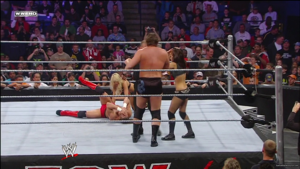 WWE_ECW_03_25_08_Kelly_Richards_vs_Knox_Layla_mp42877.jpg