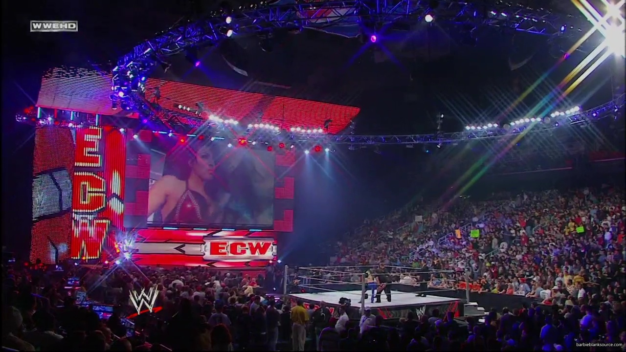 WWE_ECW_04_22_08_Dreamer_Kelly_vs_Knox_Layla_mp40094.jpg