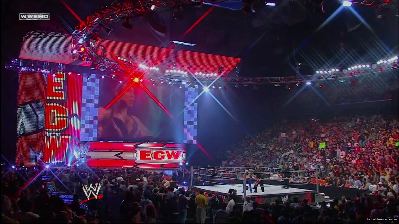 WWE_ECW_04_22_08_Dreamer_Kelly_vs_Knox_Layla_mp40095.jpg