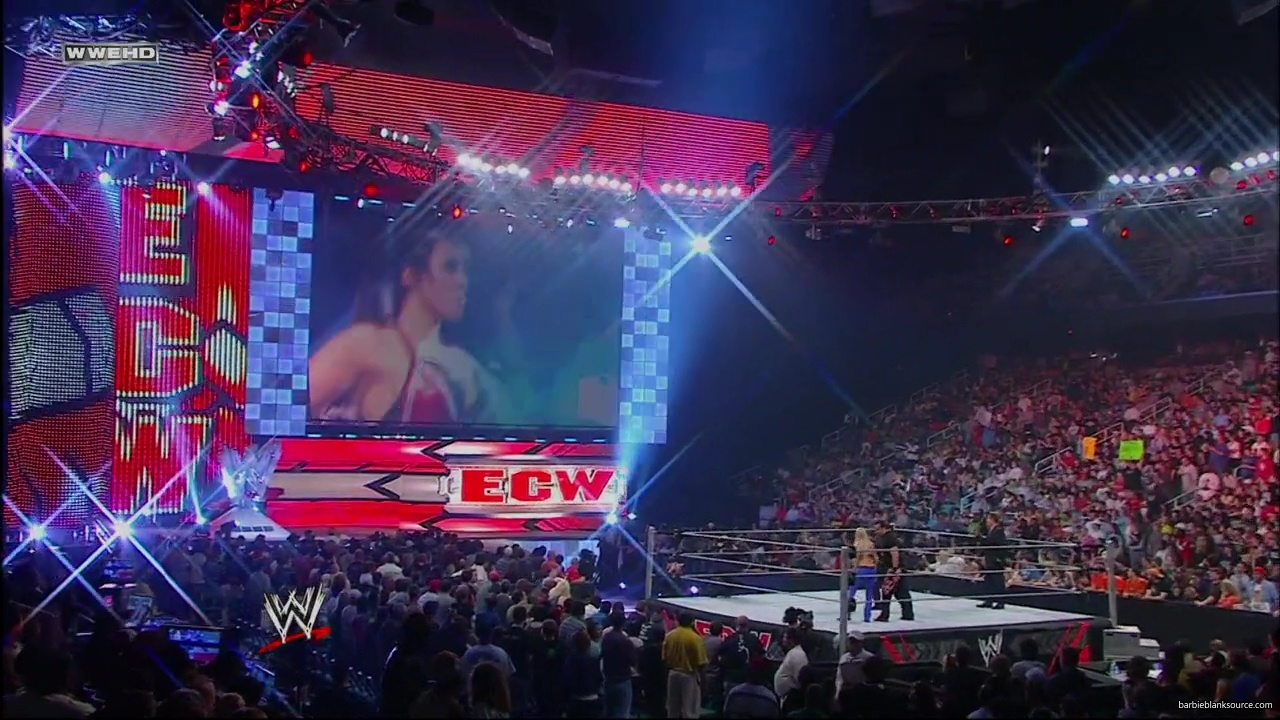 WWE_ECW_04_22_08_Dreamer_Kelly_vs_Knox_Layla_mp40096.jpg