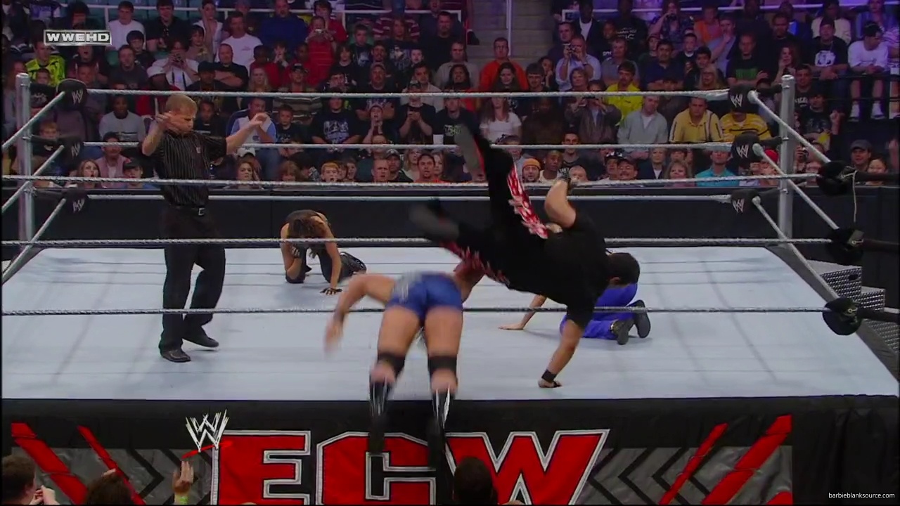 WWE_ECW_04_22_08_Dreamer_Kelly_vs_Knox_Layla_mp40268.jpg