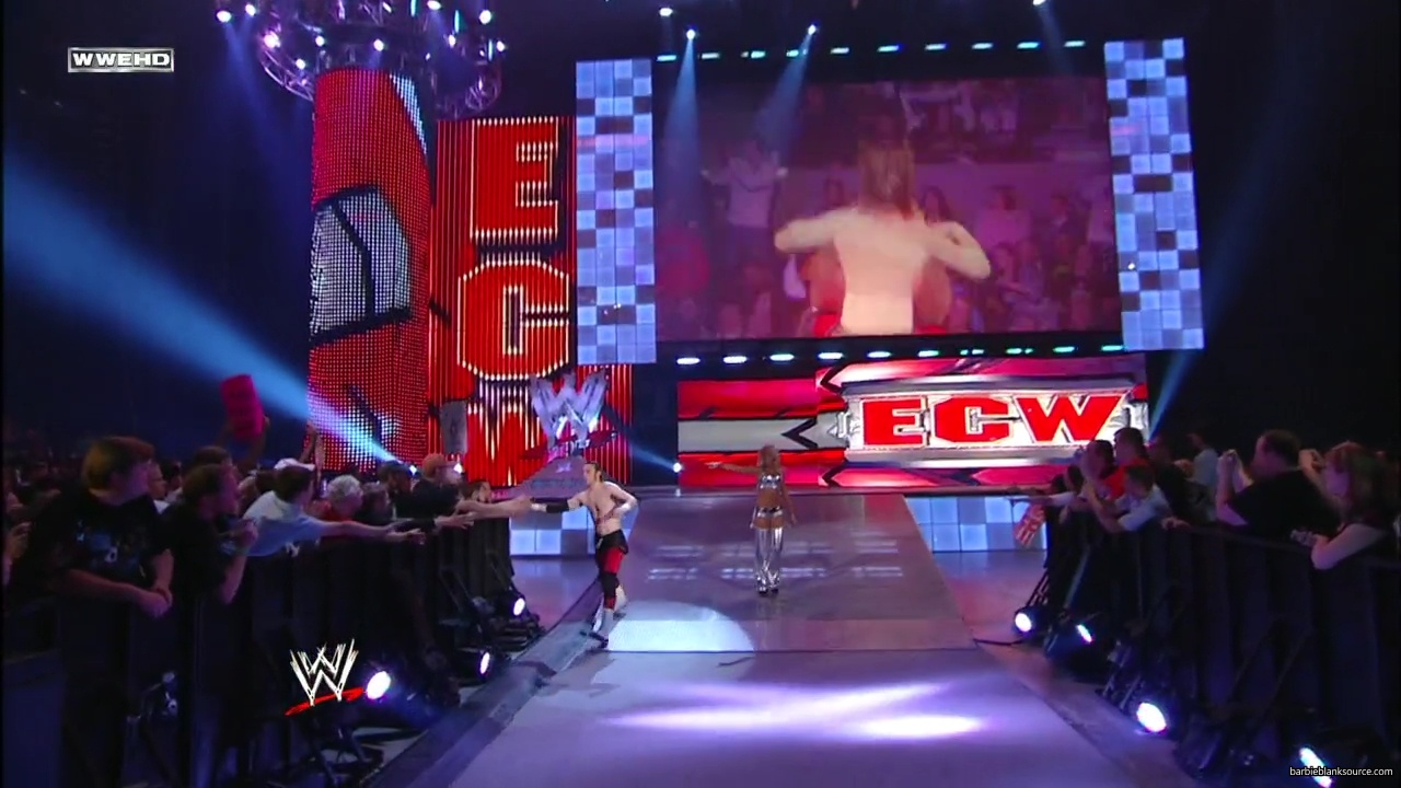 WWE_ECW_05_20_08_Colin_Kelly_vs_Knox_Layla_mp40011.jpg