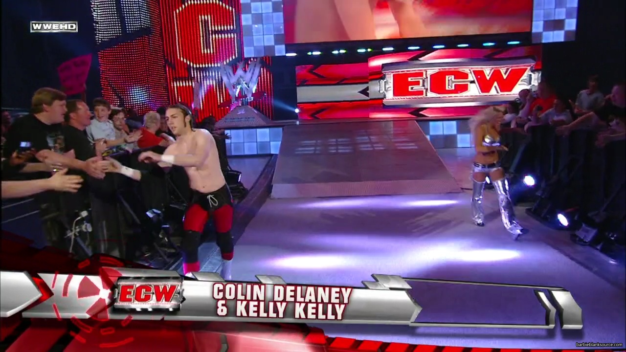 WWE_ECW_05_20_08_Colin_Kelly_vs_Knox_Layla_mp40013.jpg