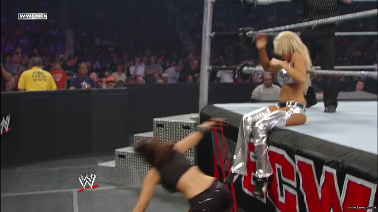 WWE_ECW_05_20_08_Colin_Kelly_vs_Knox_Layla_mp40130.jpg