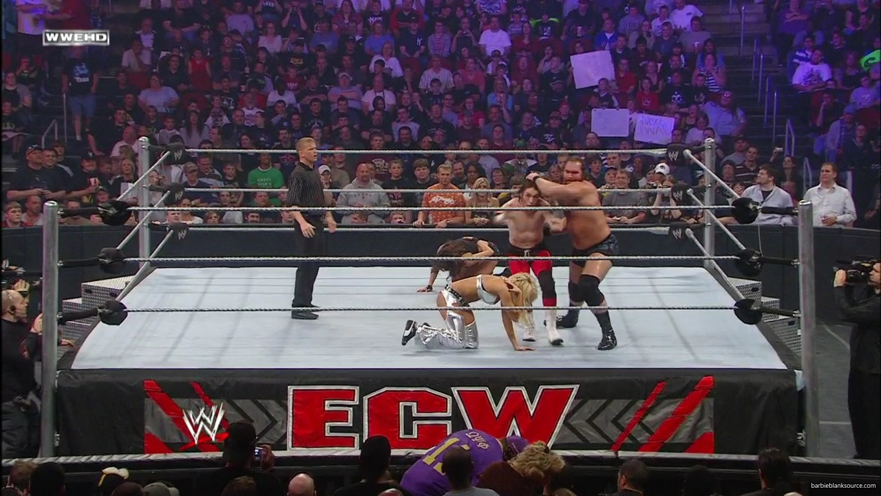 WWE_ECW_05_20_08_Colin_Kelly_vs_Knox_Layla_mp40154.jpg