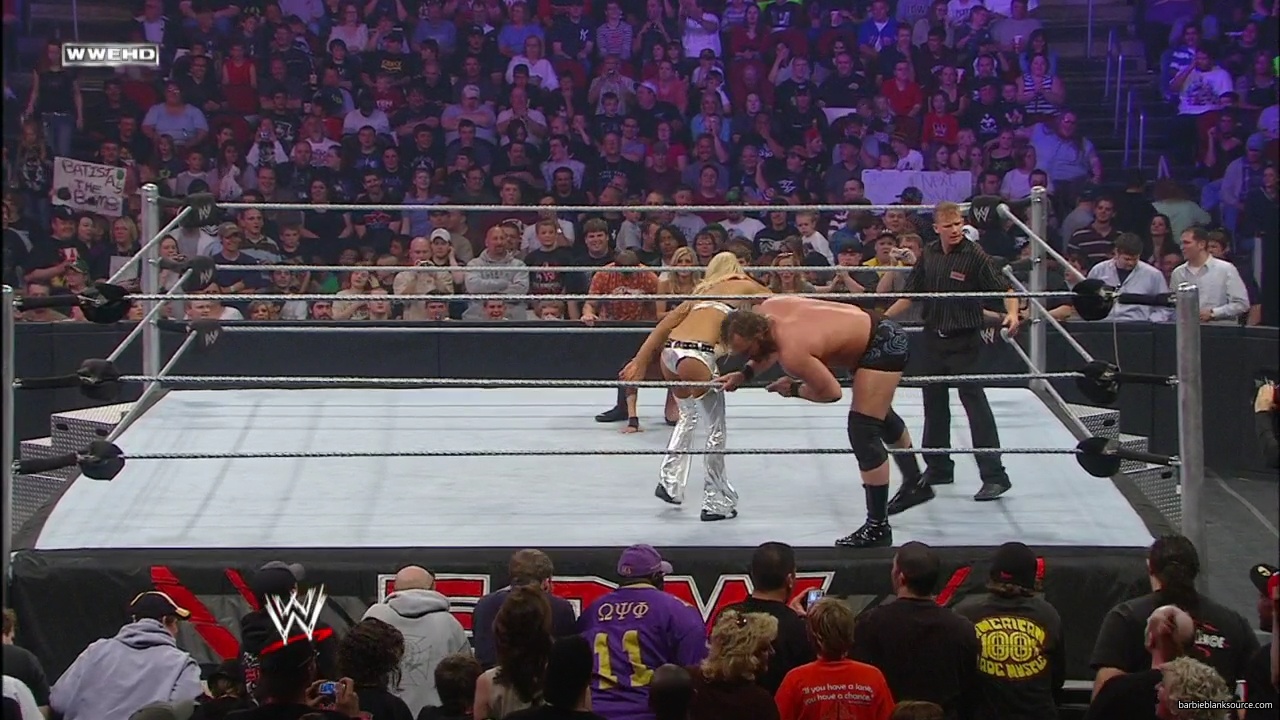 WWE_ECW_05_20_08_Colin_Kelly_vs_Knox_Layla_mp40159.jpg