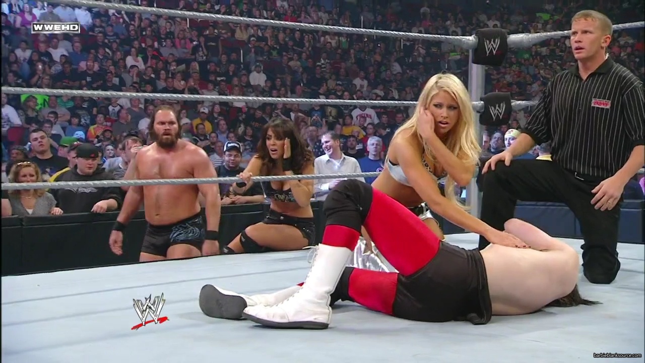 WWE_ECW_05_20_08_Colin_Kelly_vs_Knox_Layla_mp40212.jpg