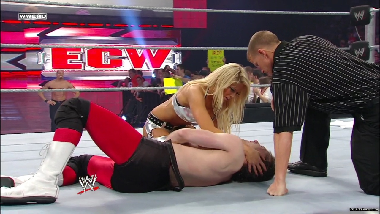 WWE_ECW_05_20_08_Colin_Kelly_vs_Knox_Layla_mp40281.jpg WWE_ECW_05_20_08_Colin_Kelly_vs_Knox_Layla_mp40281.jpg