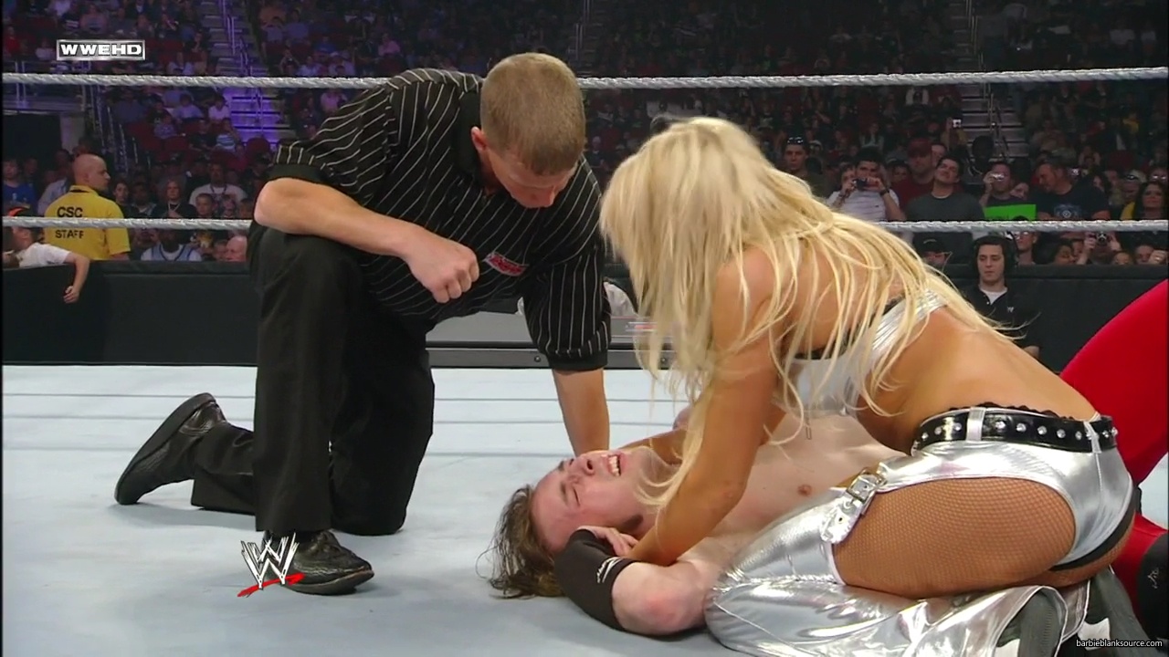 WWE_ECW_05_20_08_Colin_Kelly_vs_Knox_Layla_mp40290.jpg