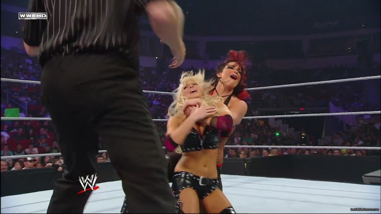WWE_ECW_06_10_08_Kelly_vs_Victoria_mp40516.jpg