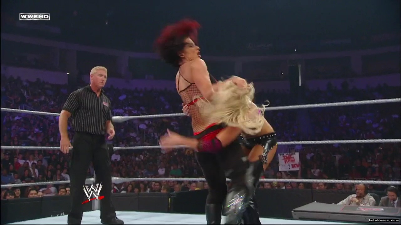 WWE_ECW_06_10_08_Kelly_vs_Victoria_mp40550.jpg