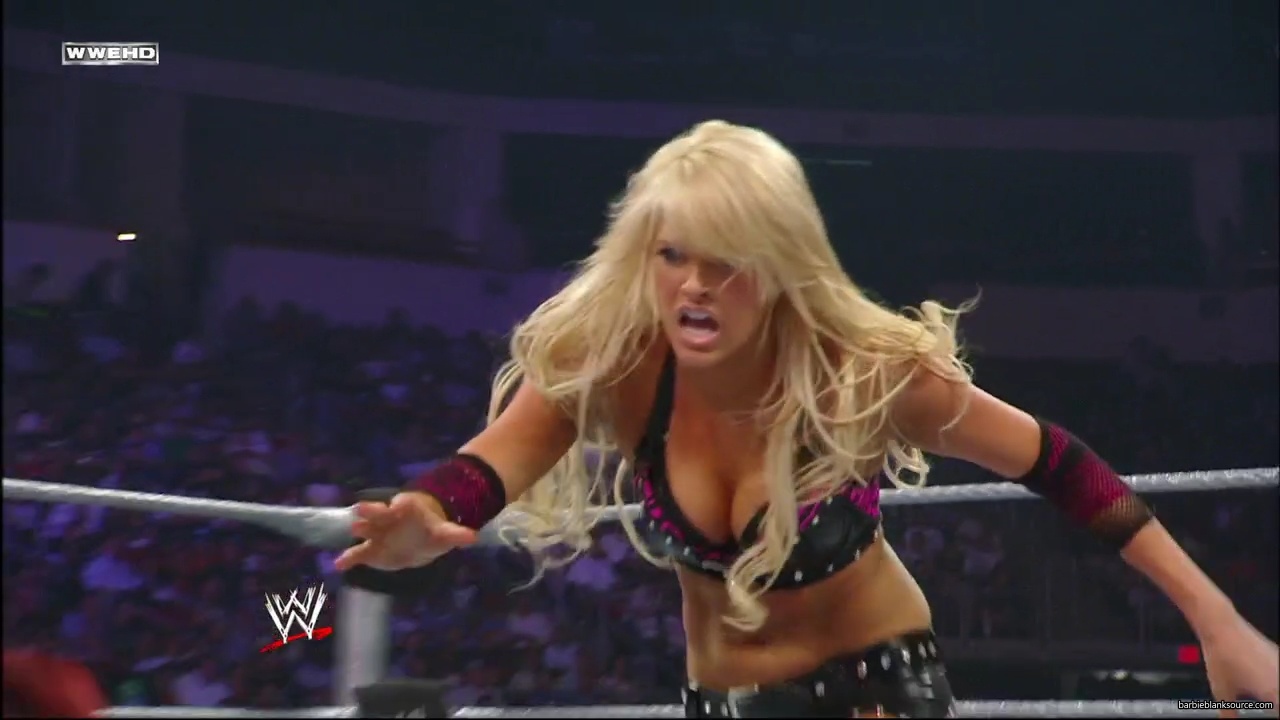 WWE_ECW_06_10_08_Kelly_vs_Victoria_mp40576.jpg
