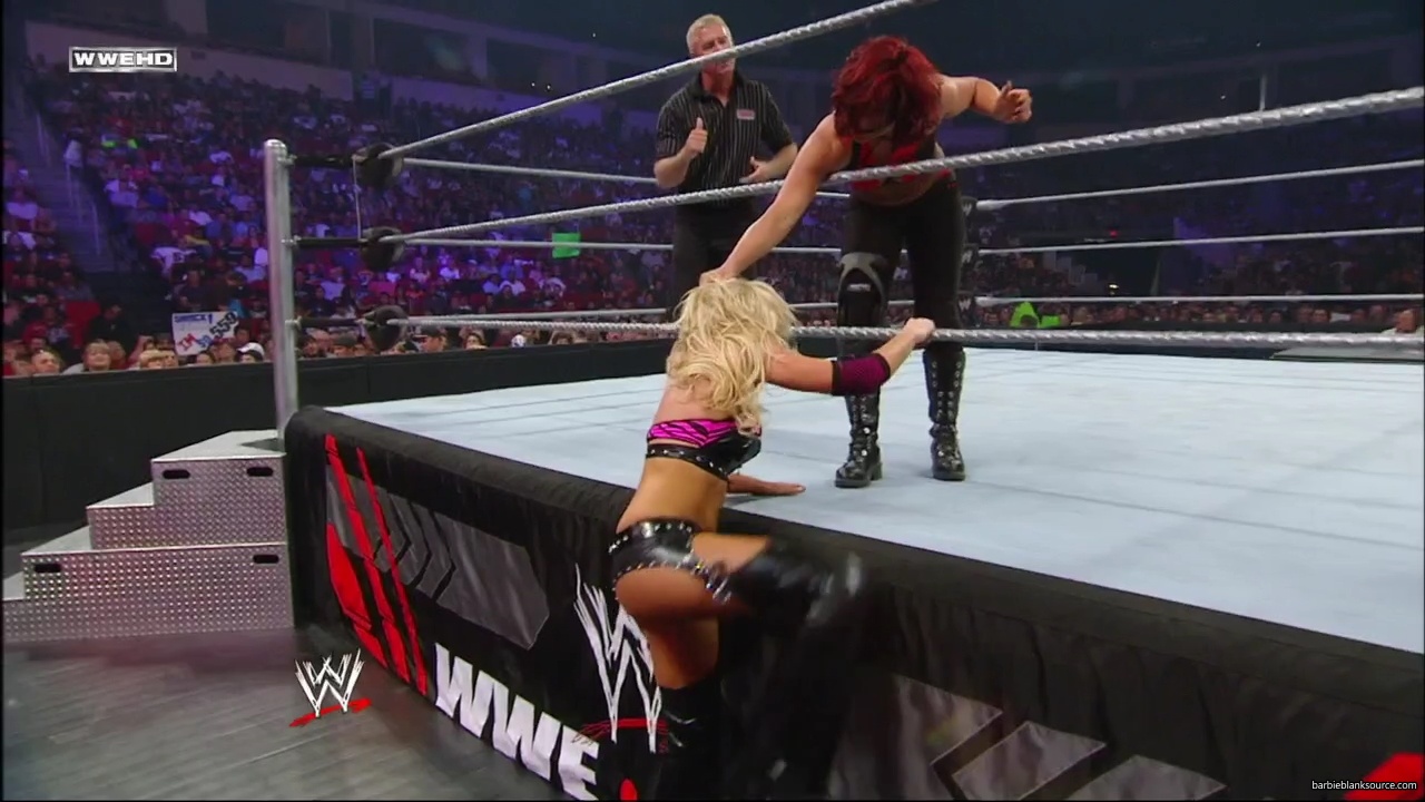WWE_ECW_06_10_08_Kelly_vs_Victoria_mp40584.jpg