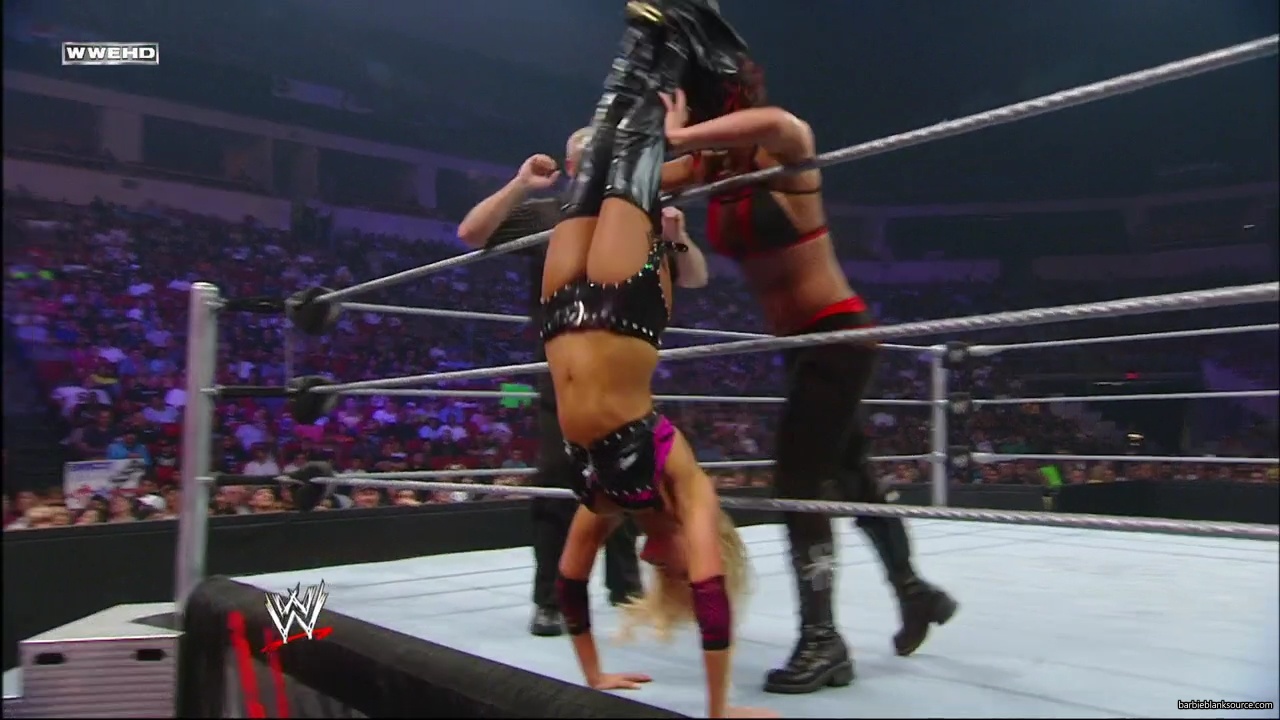 WWE_ECW_06_10_08_Kelly_vs_Victoria_mp40598.jpg