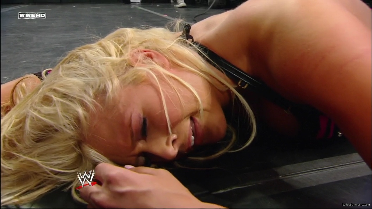 WWE_ECW_06_10_08_Kelly_vs_Victoria_mp40642.jpg WWE_ECW_06_10_08_Kelly_vs_Victoria_mp40642.jpg