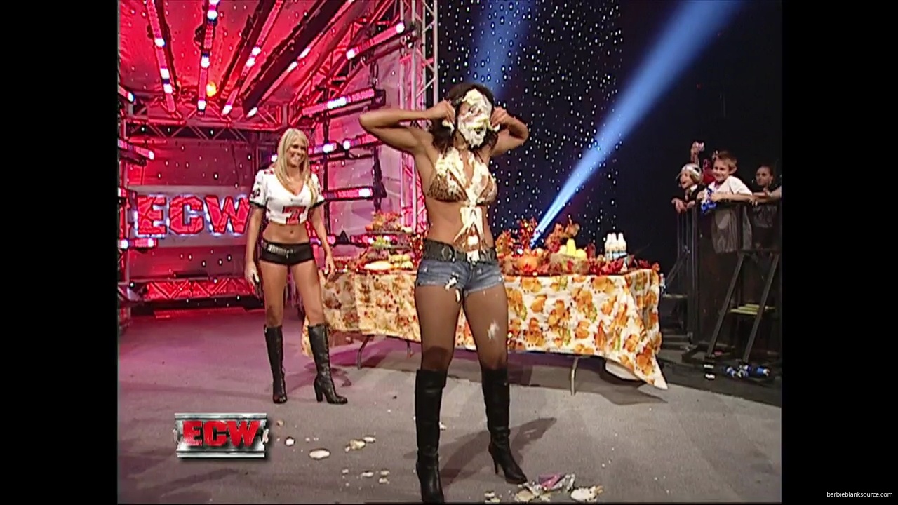 WWE_ECW_11_20_07_Kelly_Layla_Segment_mp41539.jpg