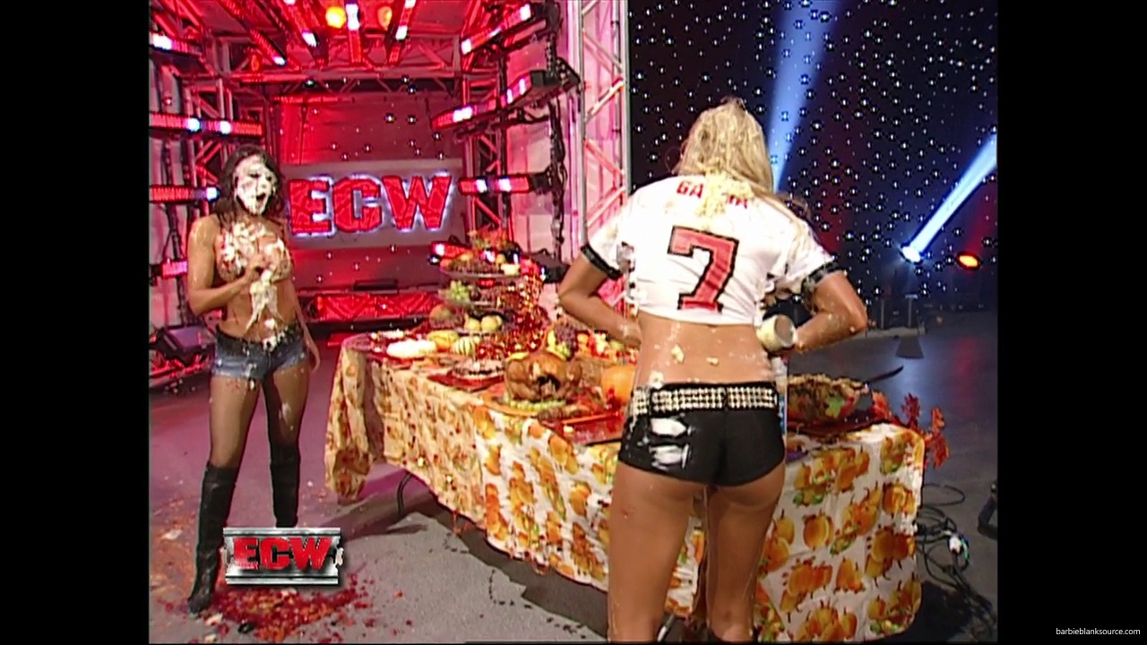 WWE_ECW_11_20_07_Kelly_Layla_Segment_mp41591.jpg