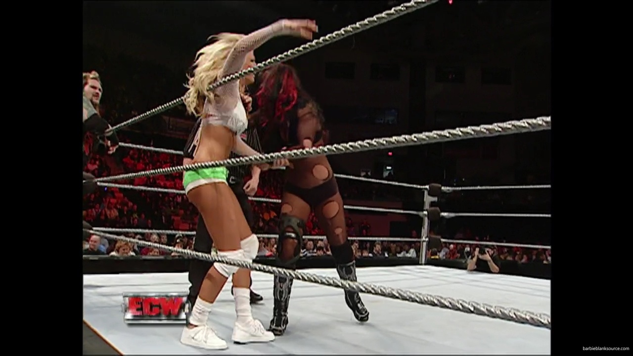WWE_ECW_12_06_07_Balls_Kelly_vs_Kenny_Victoria_mp42072.jpg